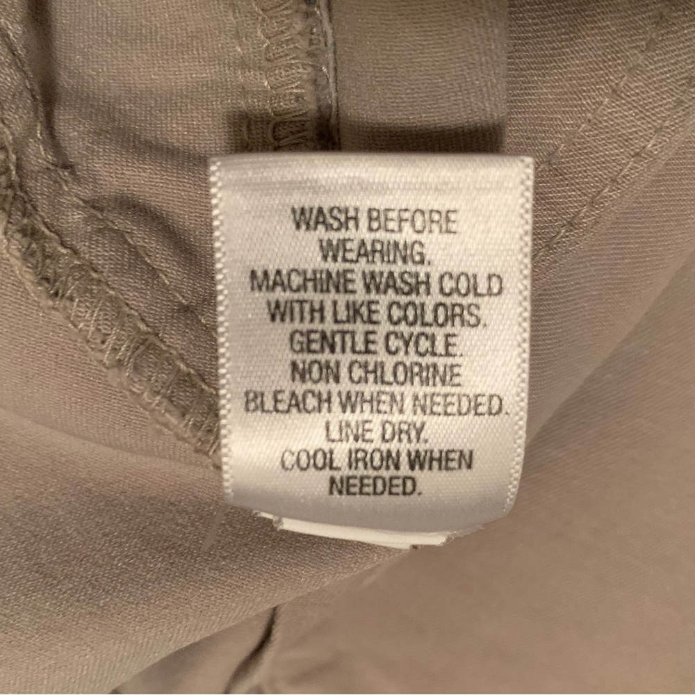 Dana Buchman Light Tan Shorts - Picture 10 of 10
